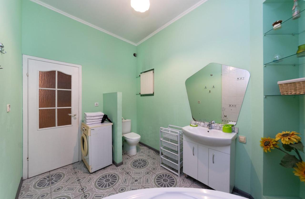 Apartamenty Sofia Kyiv Exterior photo